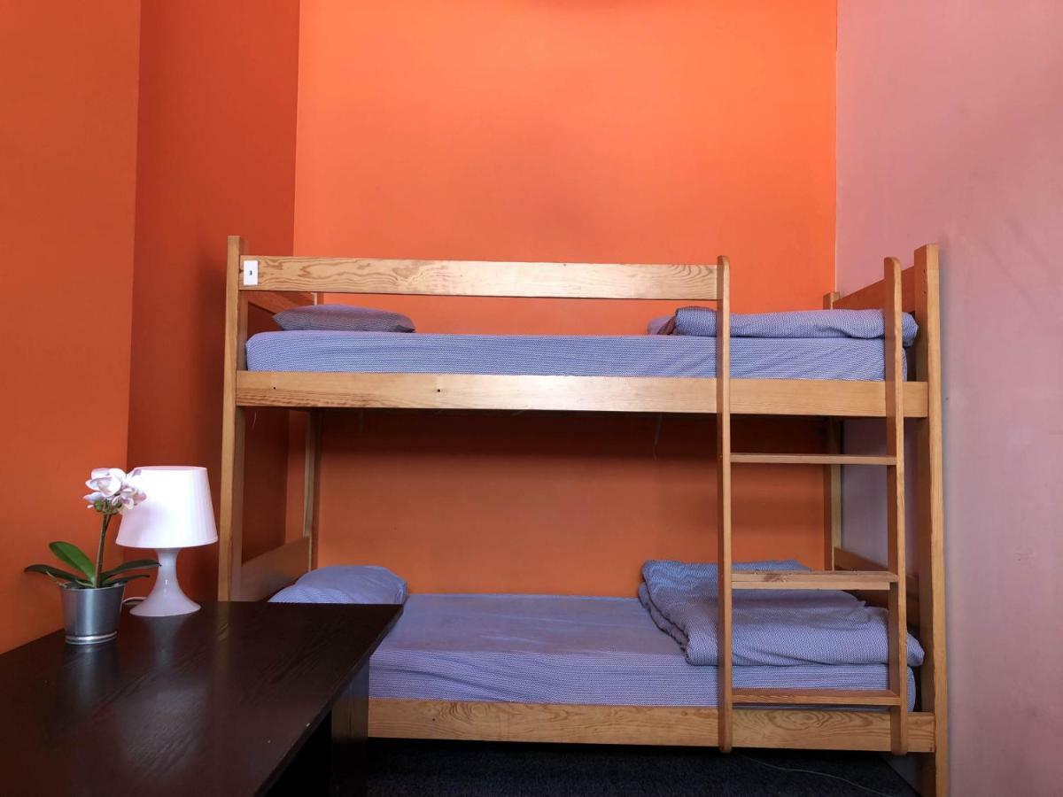 Go Hostel Rewolucji Łódź Buitenkant foto